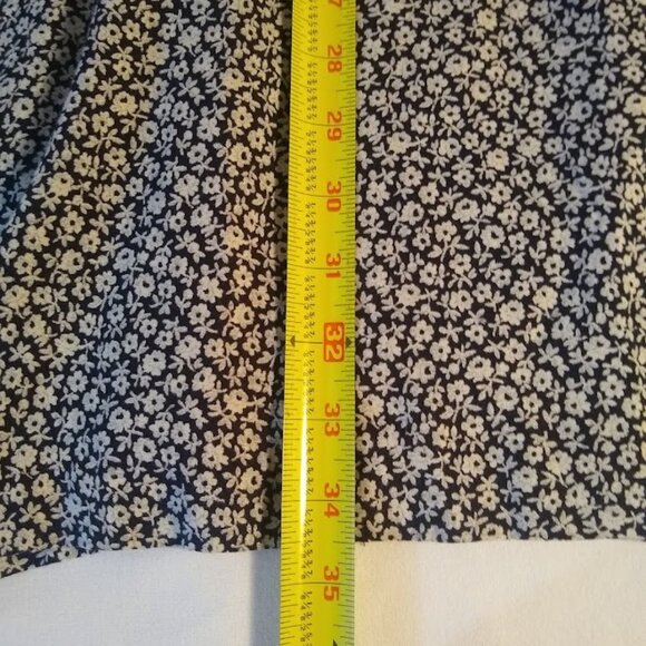 In Group II 2X mini dress/tunic top black w-ivory floral print - Picture 10 of 13